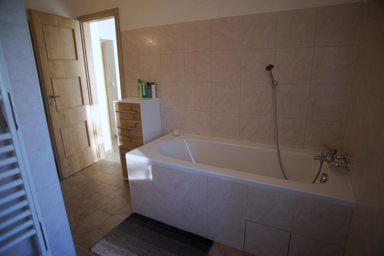 Apartmany Ve Mlejne Cachrov Экстерьер фото