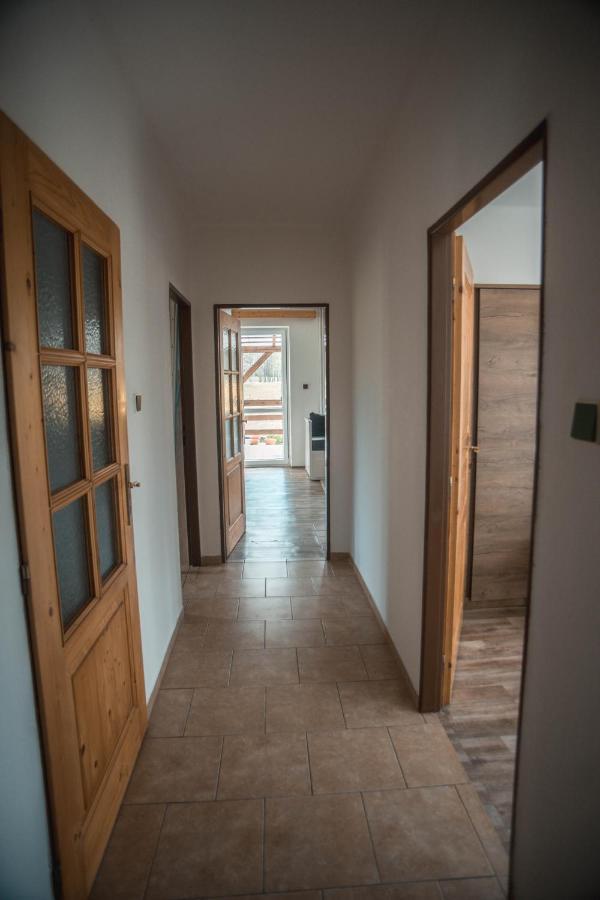 Apartmany Ve Mlejne Cachrov Экстерьер фото